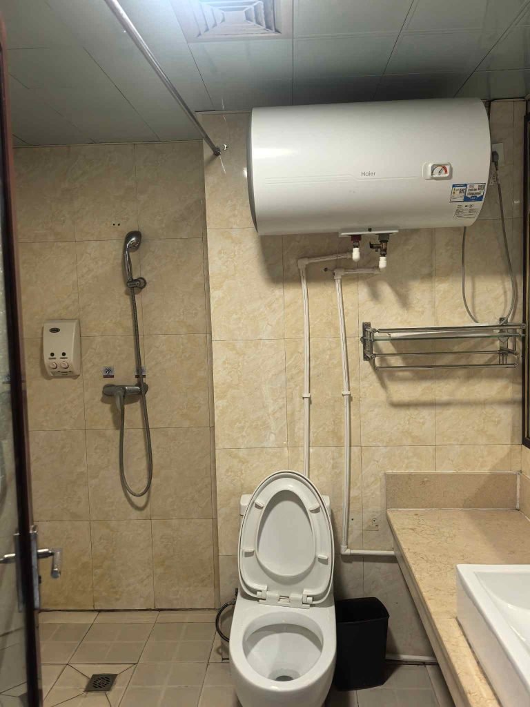image shows Bathroom at Shaolin Kung Fu School Accommodation